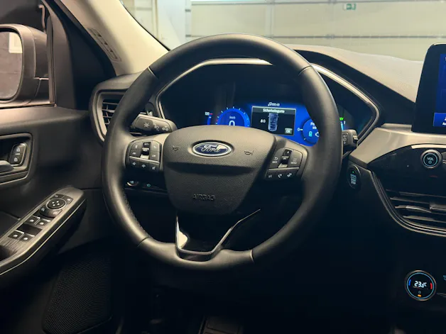 FORD Kuga 2.5 FHEV Titanium X 4WD • B&O, ACC, KAMERA