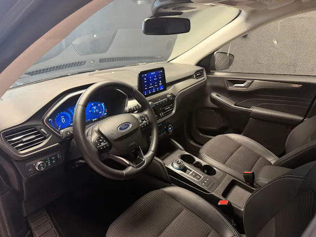 FORD Kuga 2.5 FHEV Titanium X 4WD • B&O, ACC, KAMERA