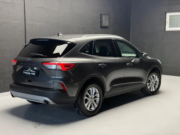 FORD Kuga 2.5 FHEV Titanium X 4WD • B&O, ACC, KAMERA