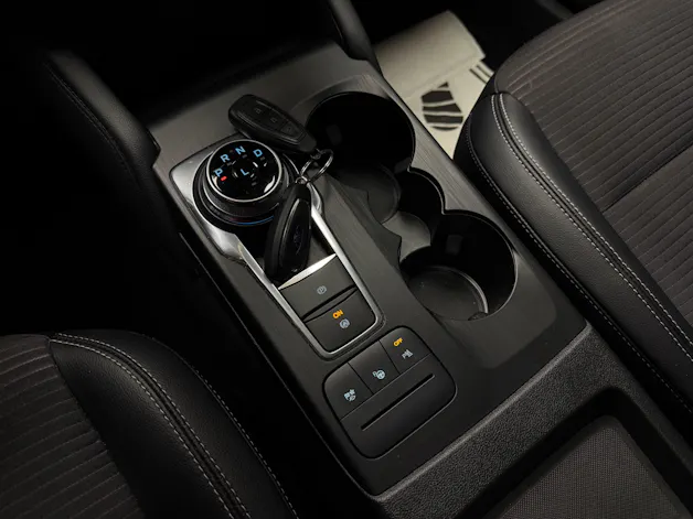 FORD Kuga 2.5 FHEV Titanium X 4WD • B&O, ACC, KAMERA