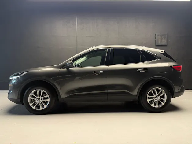 FORD Kuga 2.5 FHEV Titanium X 4WD • B&O, ACC, KAMERA