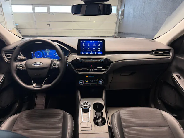 FORD Kuga 2.5 FHEV Titanium X 4WD • B&O, ACC, KAMERA
