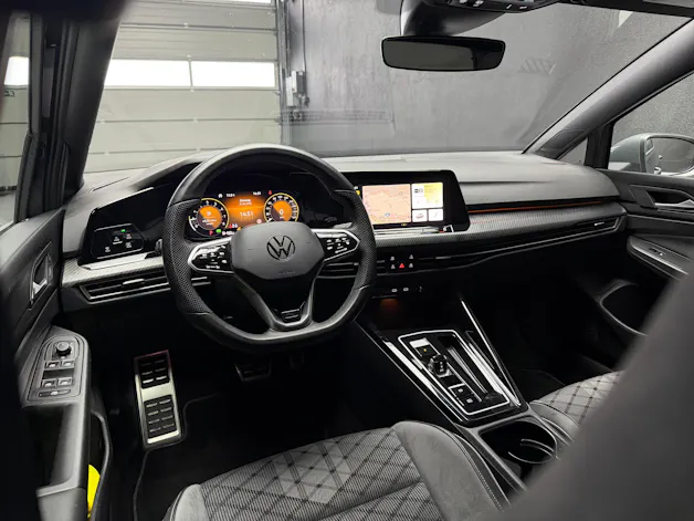 VW Golf 1.5 e TSI mHEV R-Line DSG • ACC • RF-Kamera • Delfingrau