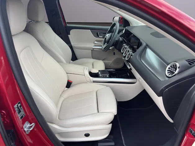 MERCEDES-BENZ EQA 350 4Matic Swiss Star