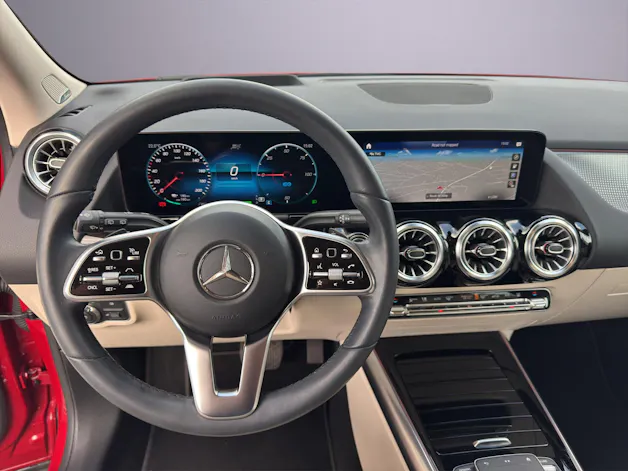 MERCEDES-BENZ EQA 350 4Matic Swiss Star