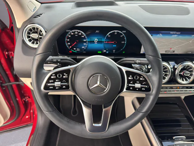 MERCEDES-BENZ EQA 350 4Matic Swiss Star