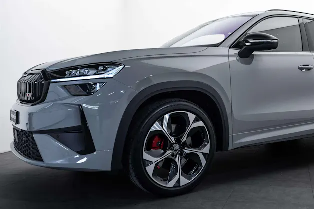 SKODA SKODA Kodiaq 2.0 TSi RS 266PS 7-Plätzer 4x4 DSG-Automat