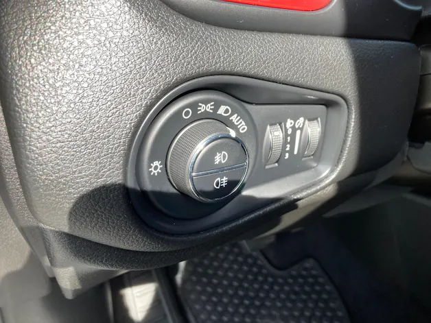 JEEP Renegade 1.3 T PHEV Trailhawk AWD mit Geländeuntersetzung