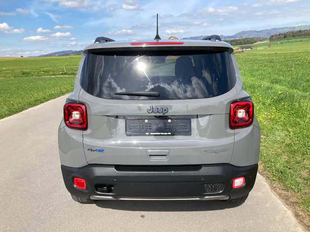 JEEP Renegade 1.3 T PHEV Trailhawk AWD mit Geländeuntersetzung