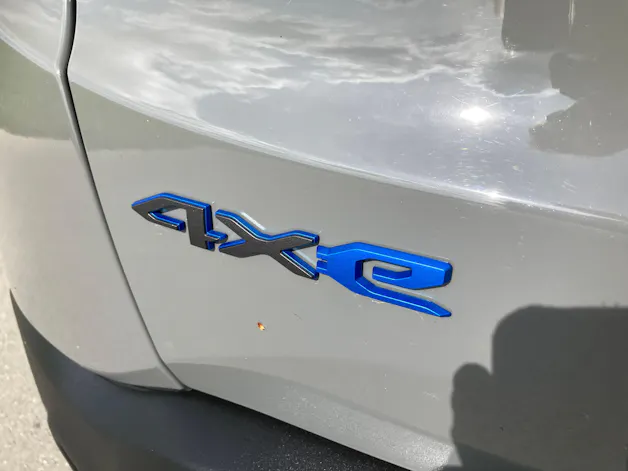 JEEP Renegade 1.3 T PHEV Trailhawk AWD mit Geländeuntersetzung