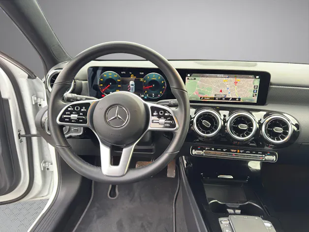 MERCEDES-BENZ A 180 Progressive 7G-DCT