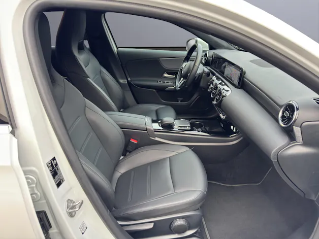 MERCEDES-BENZ A 180 Progressive 7G-DCT