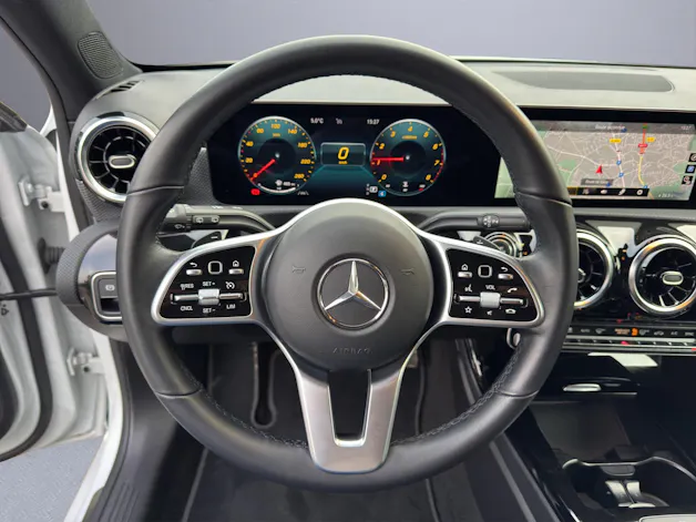 MERCEDES-BENZ A 180 Progressive 7G-DCT