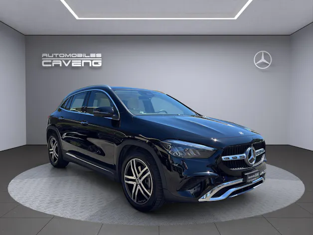 MERCEDES-BENZ GLA 250 4Matic 8G-DCT Swiss Star