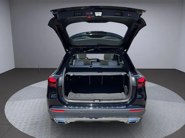 MERCEDES-BENZ GLA 250 4Matic 8G-DCT Swiss Star