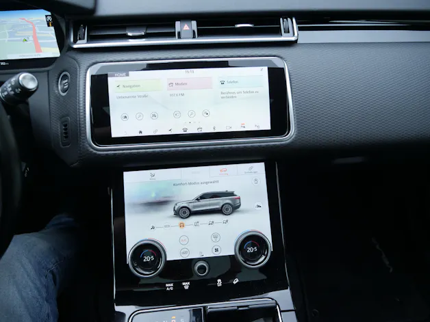 Land Rover Range Rover Velar R-Dynamic D 180 SE Automatic