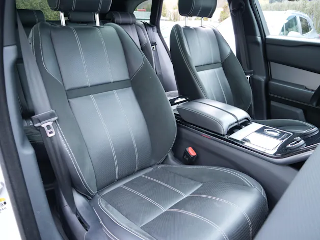Land Rover Range Rover Velar R-Dynamic D 180 SE Automatic