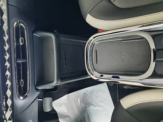 JAC E30X Elektro 51 kWh 374km Reichweite