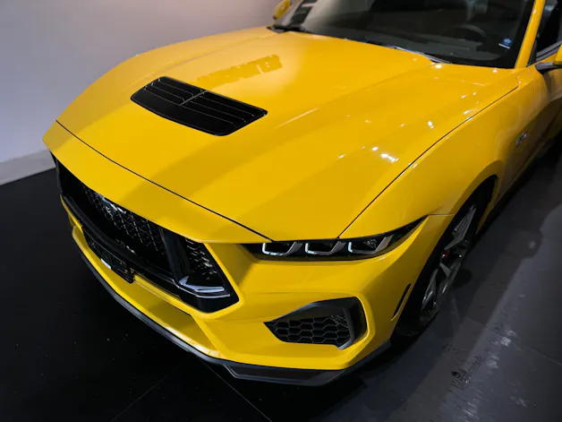 FORD Mustang Fastback 5.0 V8 GT Automat 🚀 YELLOW - 699.- pro Monat ohne Anzahlung! - GRATIS SERVICE