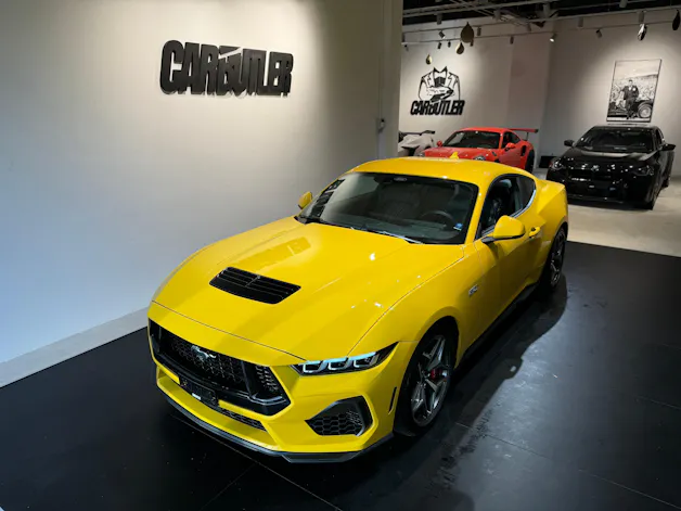 FORD Mustang Fastback 5.0 V8 GT Automat 🚀 YELLOW - 699.- pro Monat ohne Anzahlung! - GRATIS SERVICE