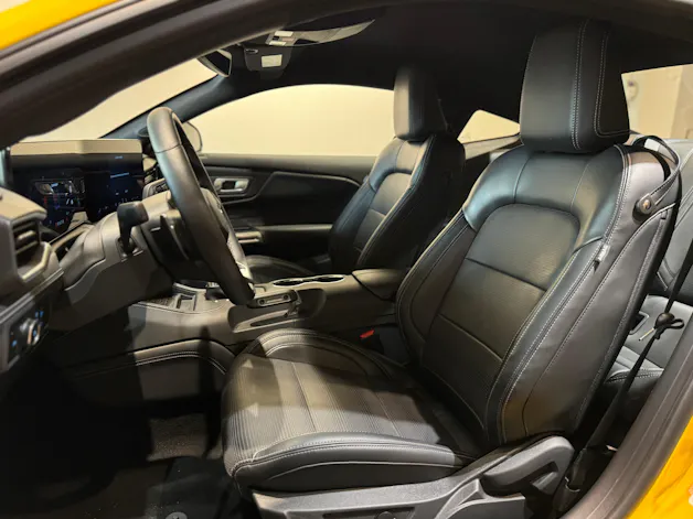 FORD Mustang Fastback 5.0 V8 GT Automat 🚀 YELLOW - 699.- pro Monat ohne Anzahlung! - GRATIS SERVICE