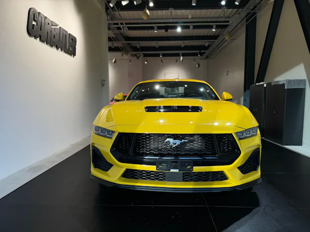 FORD Mustang Fastback 5.0 V8 GT Automat 🚀 YELLOW - 699.- pro Monat ohne Anzahlung! - GRATIS SERVICE