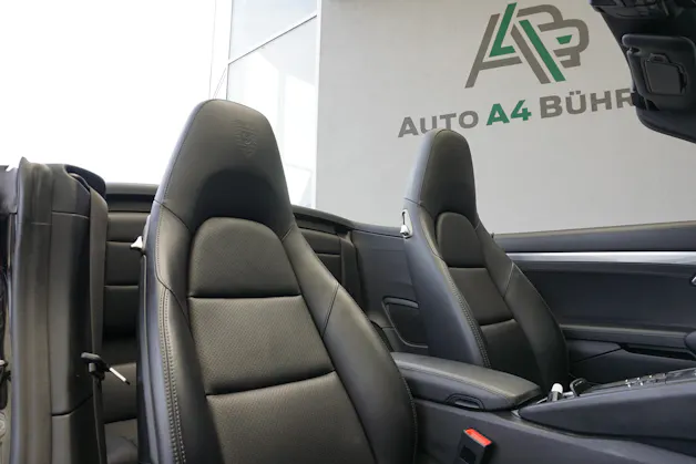 PORSCHE 911 Carrera 4 Cabrio