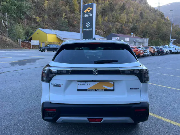 Suzuki S-Cross 1.4 T Piz Sulai Hybrid 4x4