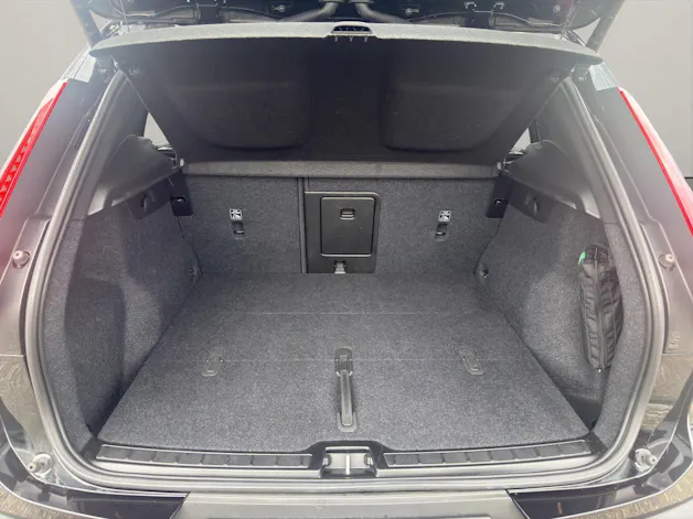 VOLVO XC40 P6 Plus