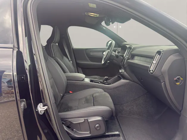 VOLVO XC40 P6 Plus