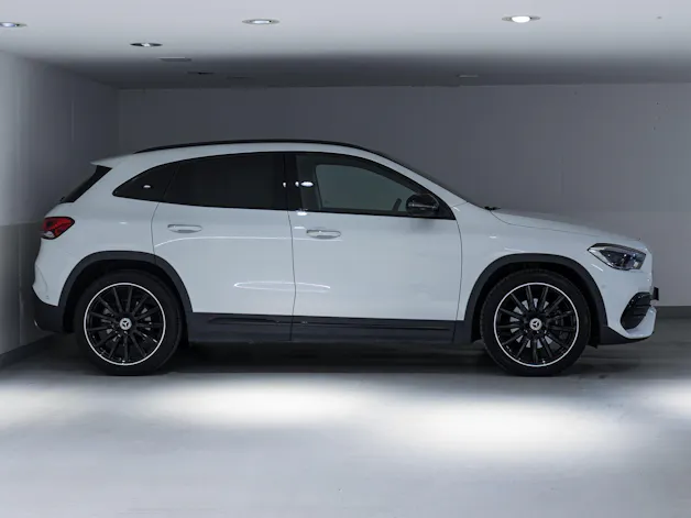 MERCEDES-BENZ GLA 220 d 4MATIC