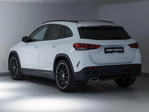 MERCEDES-BENZ GLA 220 d 4MATIC