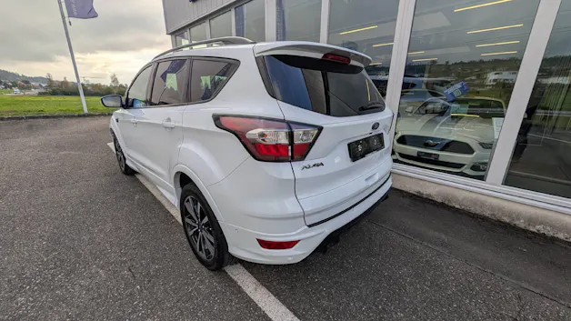 FORD Kuga 2.0 TDCi 150 ST-Line 4x4