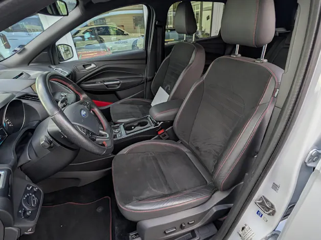FORD Kuga 2.0 TDCi 150 ST-Line 4x4