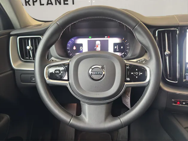 VOLVO XC60 2.0 B4 MH Plus Dark AWD