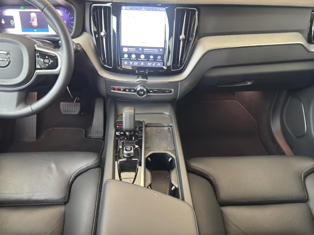 VOLVO XC60 2.0 B4 MH Plus Dark AWD