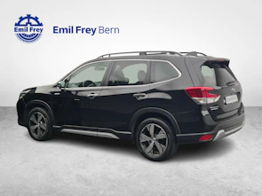 Fahrzeugbild SUBARU Forester Station 2.0i e-Boxer Luxury