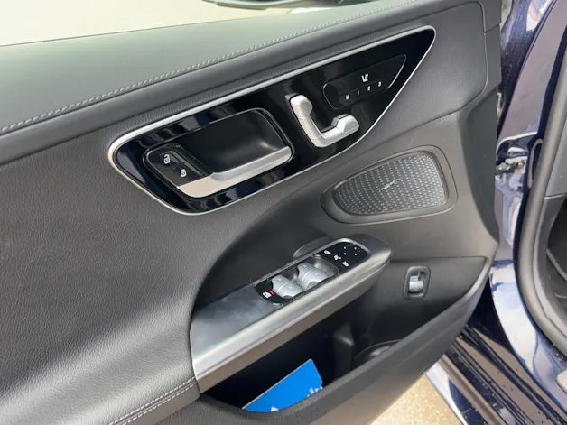 MERCEDES-BENZ C 220 d AMG Line 4matic