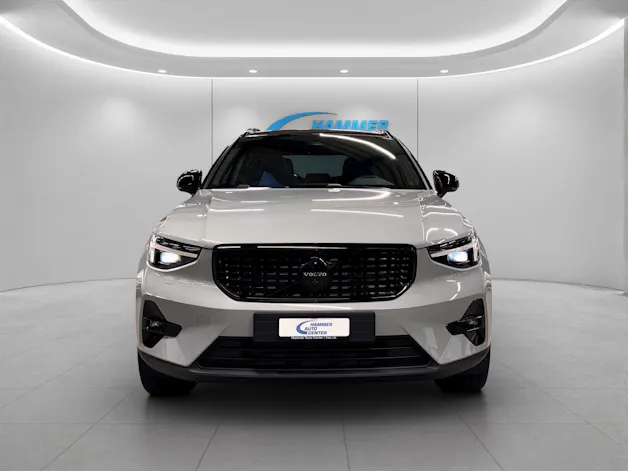 VOLVO XC40 2.0 B4 MH Black Edition