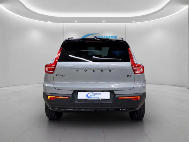 VOLVO XC40 2.0 B4 MH Black Edition