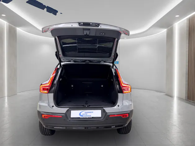 VOLVO XC40 2.0 B4 MH Black Edition