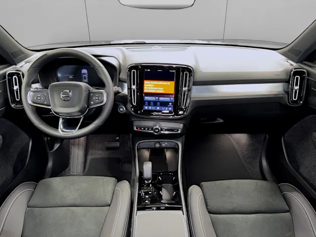 VOLVO XC40 2.0 B4 MH Black Edition