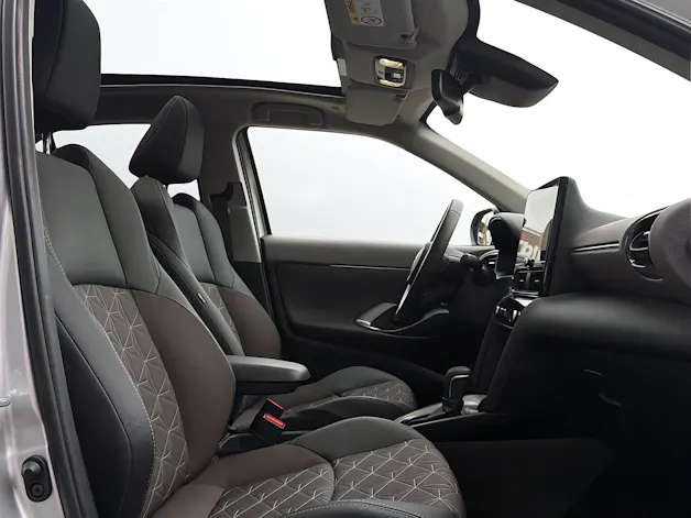 Toyota Yaris Cross 1.5 VVT-i HSD Elegant AWD-i