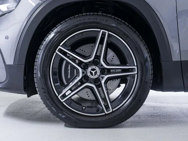MERCEDES-BENZ GLB 250 4MATIC