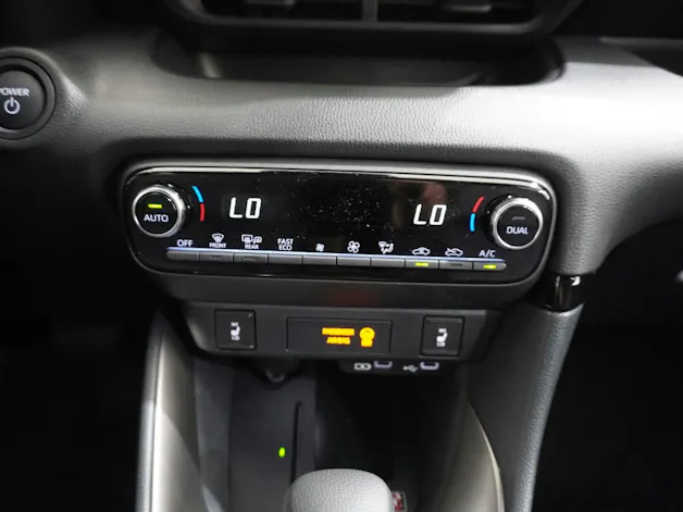 MAZDA 2 1.5 Hybrid Homura