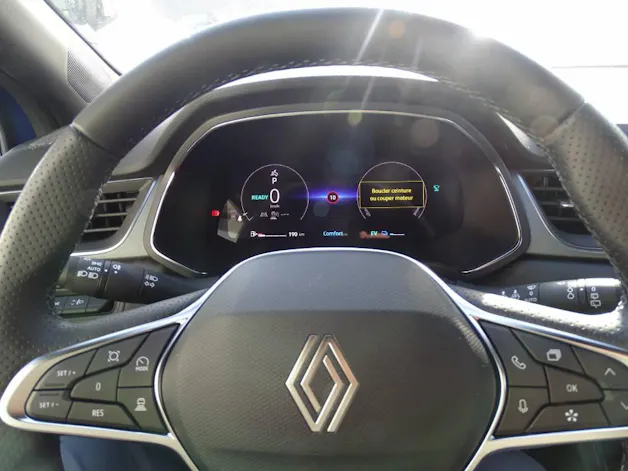 RENAULT Captur 1.8 E-Tech techno