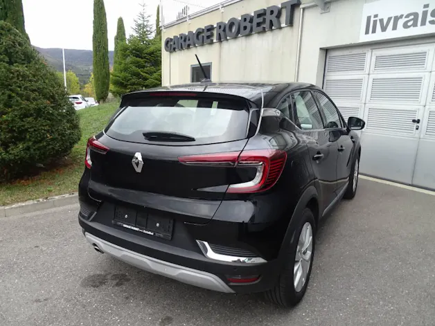 RENAULT Captur 1.3 TCe 140 Intens EDC