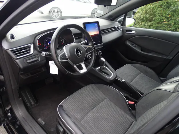 RENAULT Clio 1.3 TCe Intens EDC