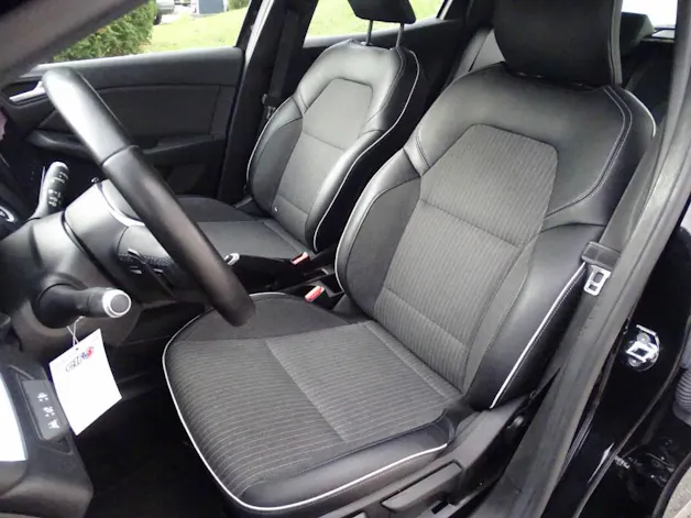 RENAULT Clio 1.3 TCe Intens EDC