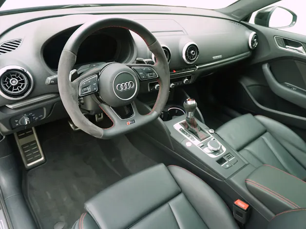 AUDI RS3 Limousine 2.5 T FSI quattro S-Tronic